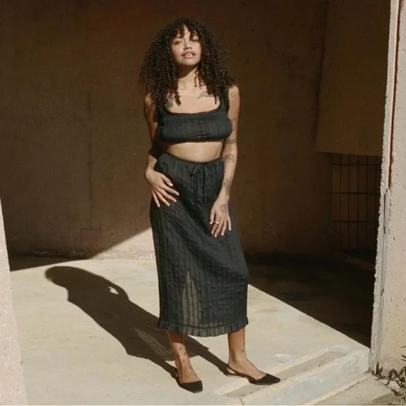 NWT Doen Renee Ramie Pintuck Ruffle Sleeveless Tie Crop Blouse Top Black - Picture 5 of 11